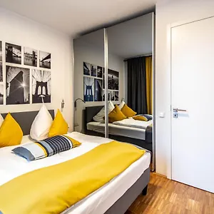 Апартаменты Modern With Balcony And Garage, Прага